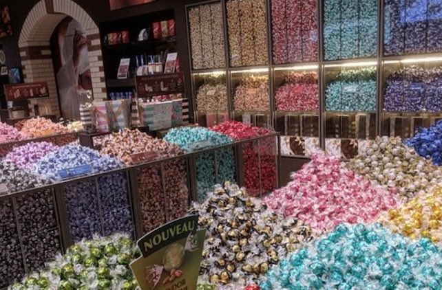 スイス観光お土産チョコレートブランド リンツ アウトレット